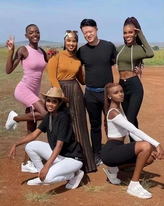 九游官方入口 -关于国际比赛日达拉斯独行侠调整名单以备中超；外线爆发环节打磨；信心回归；临场指挥获称赞的信息