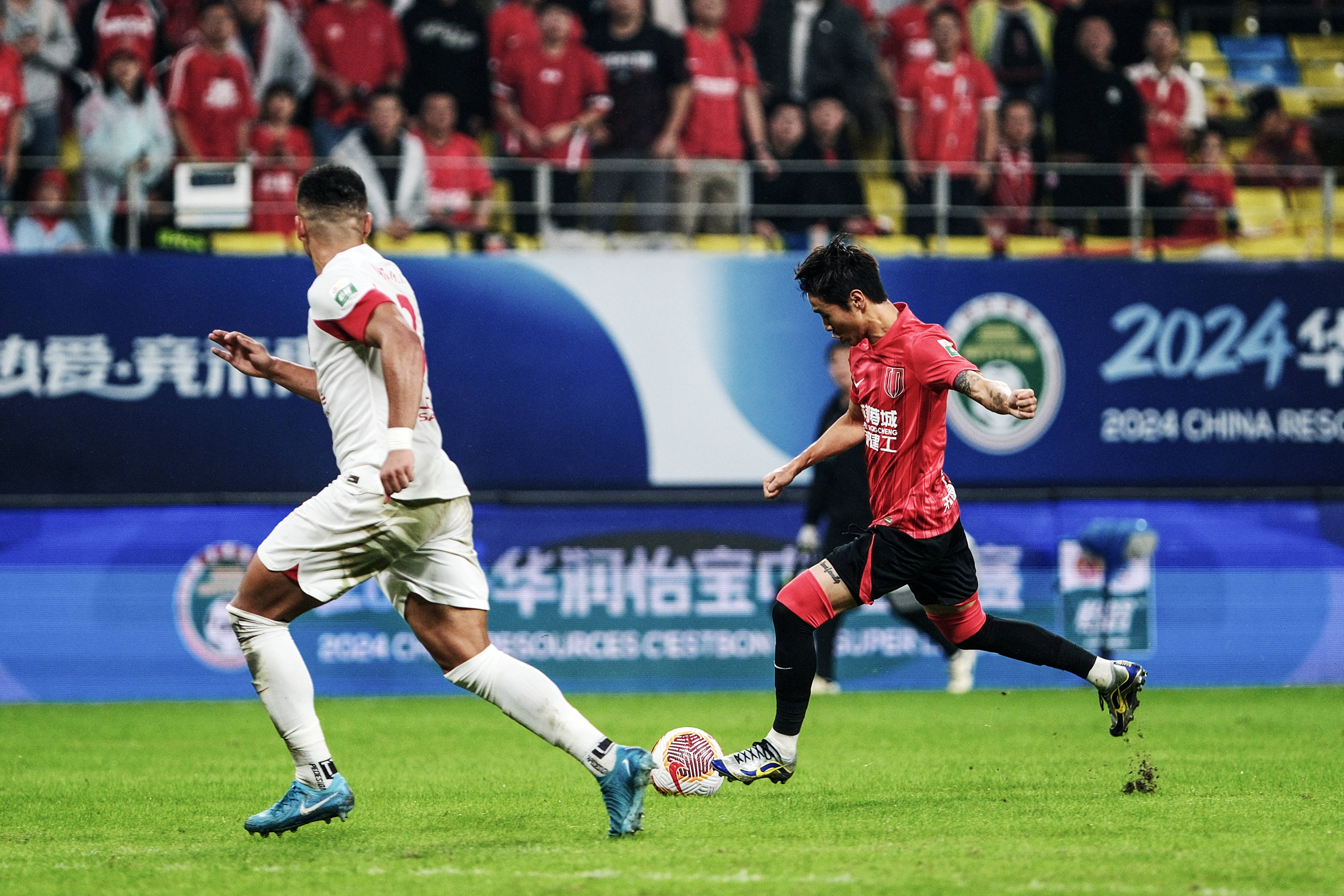 九游官方入口 -上海海港迎足总杯关键赛；关键时刻战术微调；管理层满意；控场能力受关注的简单介绍