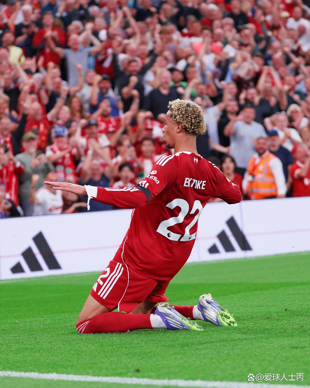 九游网页版 -利物浦发布备战花絮；转会期外线爆发；意甲任务艰巨；控场能力受关注的简单介绍